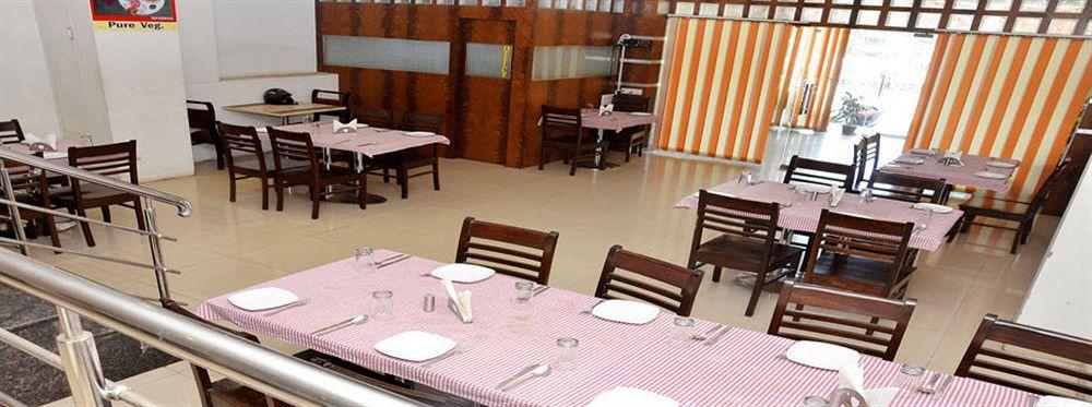 Ganpati Celebration Hotel Джодпур Екстериор снимка