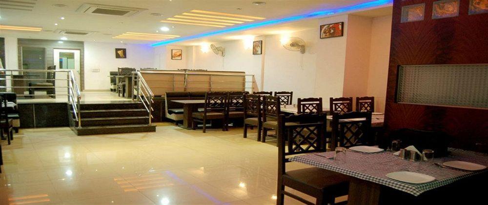 Ganpati Celebration Hotel Джодпур Екстериор снимка